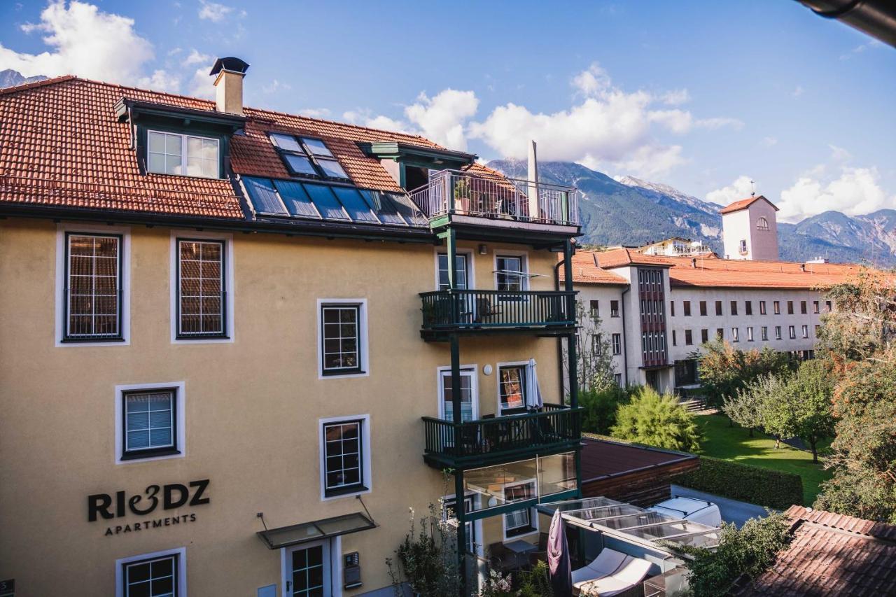 Riedz Apartments Innsbruck- Zentrales Apartmenthaus Mit Gruener Oase Bagian luar foto