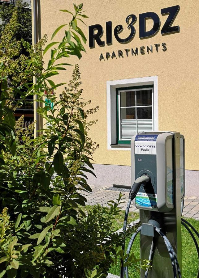 Riedz Apartments Innsbruck- Zentrales Apartmenthaus Mit Gruener Oase Bagian luar foto