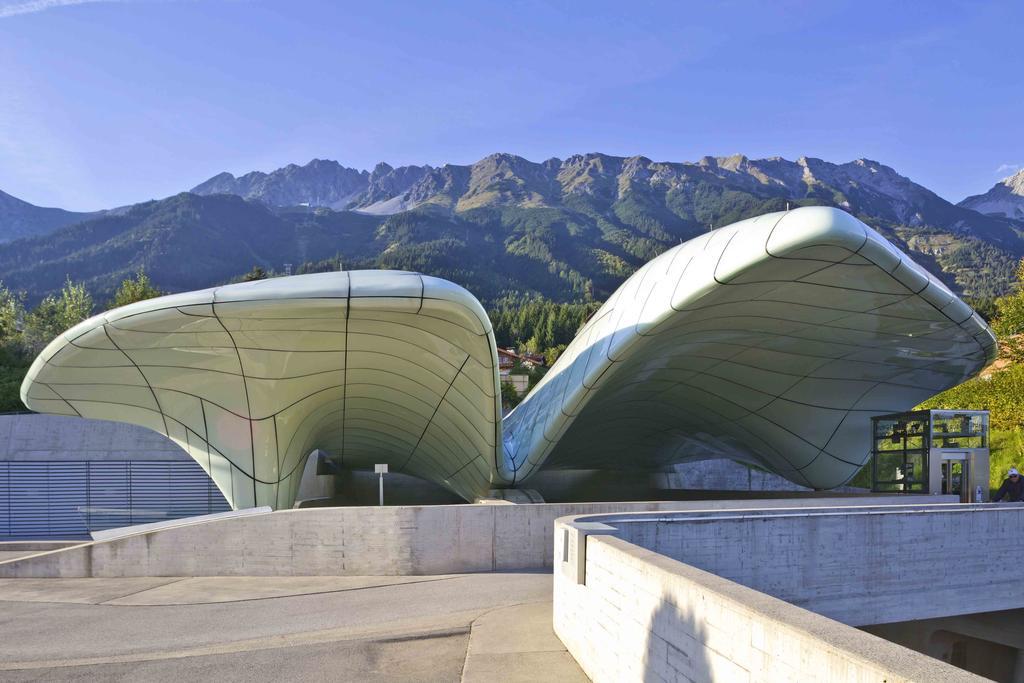 Riedz Apartments Innsbruck- Zentrales Apartmenthaus Mit Gruener Oase Bagian luar foto