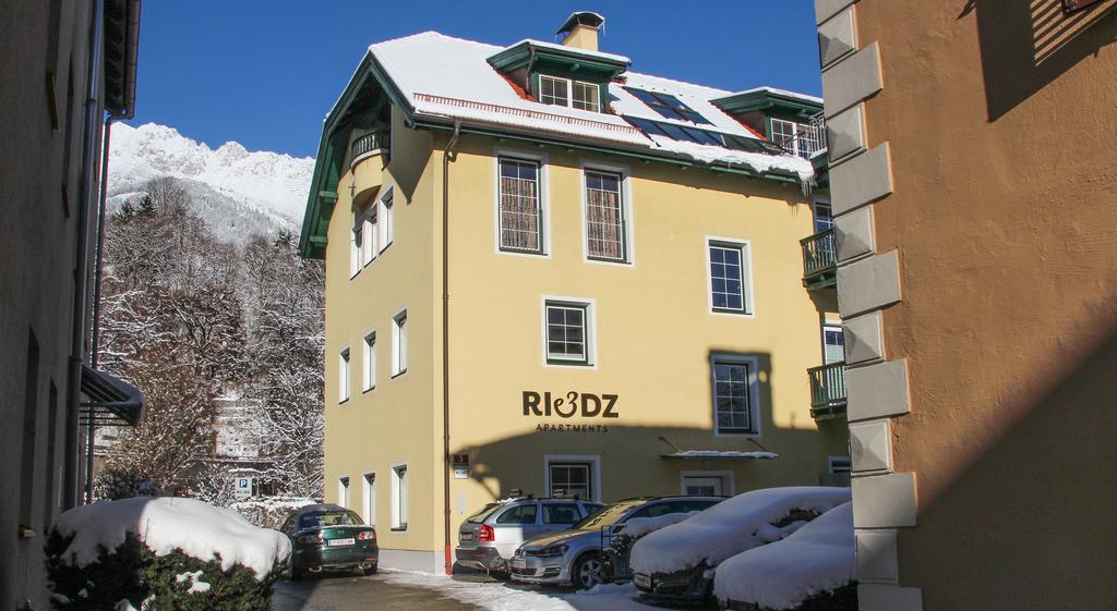 Riedz Apartments Innsbruck- Zentrales Apartmenthaus Mit Gruener Oase Bagian luar foto