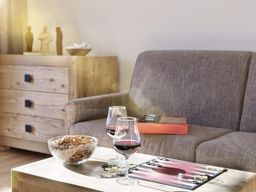 Riedz Apartments Innsbruck- Zentrales Apartmenthaus Mit Gruener Oase Ruang foto