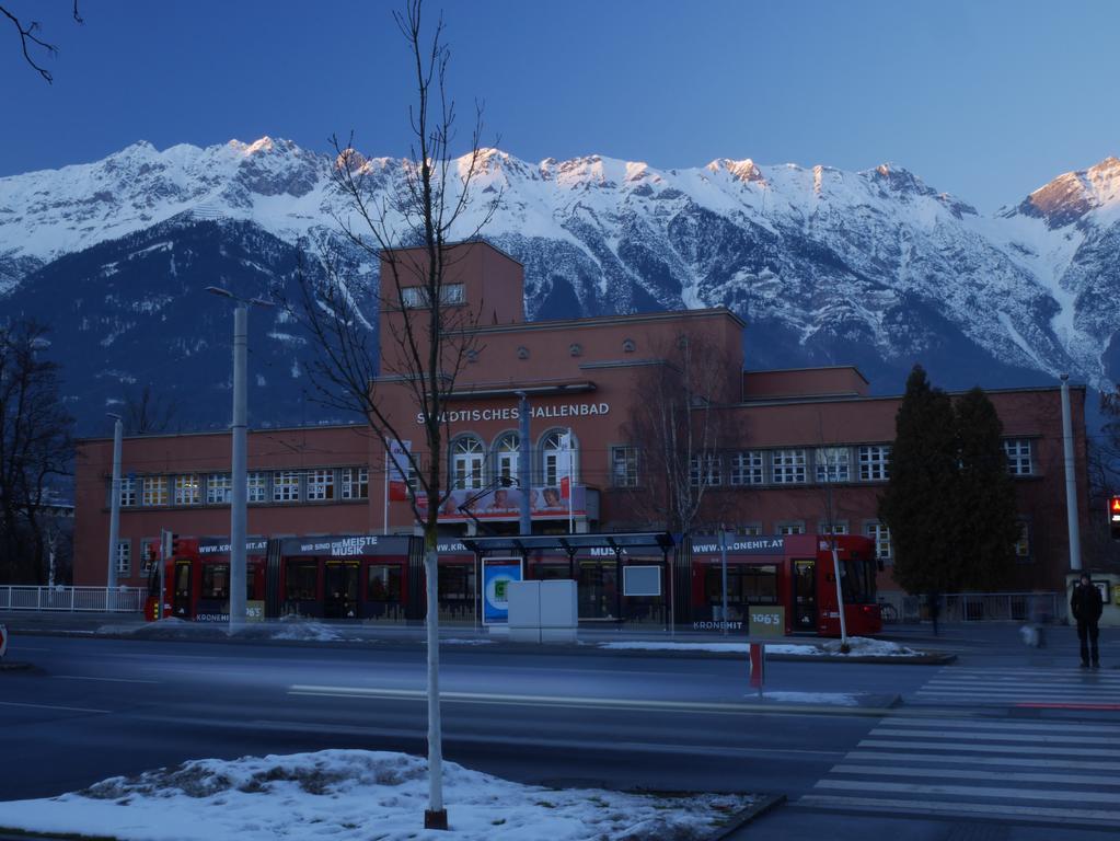 Riedz Apartments Innsbruck- Zentrales Apartmenthaus Mit Gruener Oase Bagian luar foto