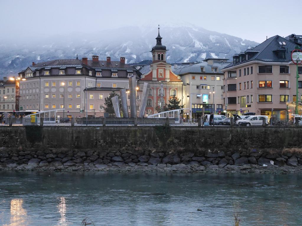 Riedz Apartments Innsbruck- Zentrales Apartmenthaus Mit Gruener Oase Bagian luar foto